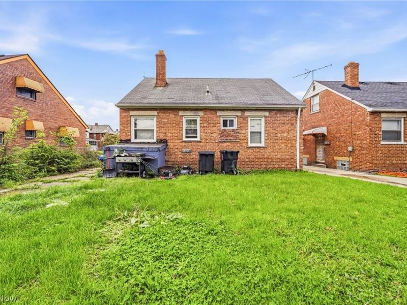 955 Nye Road, Cleveland, OH 44110 Photo 3