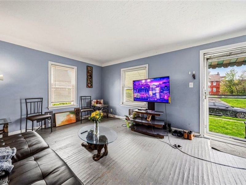 955 Nye Road, Cleveland, OH 44110 Photo 6
