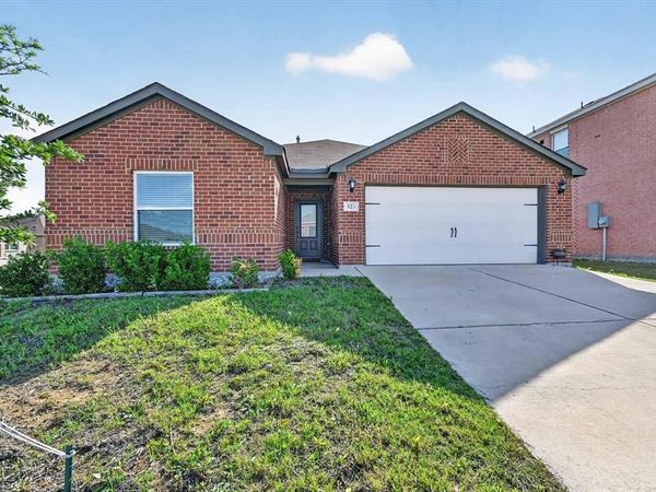523 Bennie Leonard Street, Venus, TX 76084
