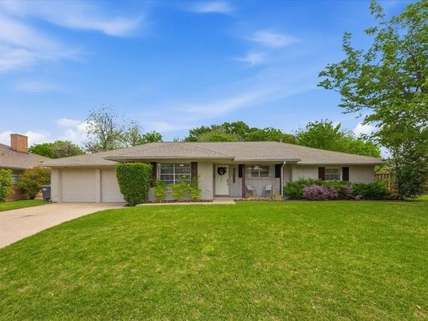 4405 Westlake Drive, Fort Worth, TX 76109