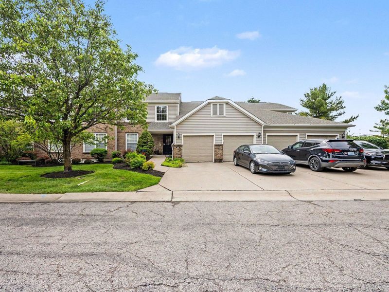 303 Spyglass Court, Unit 304, Wilder, KY 41076 Photo 2