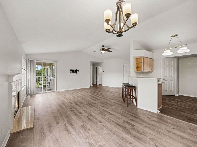 303 Spyglass Court, Unit 304, Wilder, KY 41076 Photo 5
