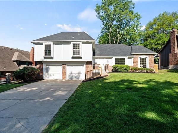 10310 Eby Street, Overland Park, KS 66212