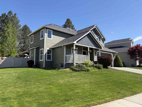 7727 S Parway Ln, Cheney, WA 99004