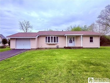 123 Clinton Avenue, Fredonia, NY 14063