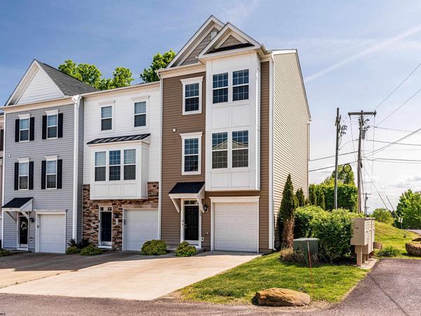100 Woodside Drive, Morgantown, WV 26508