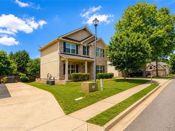14 Madrid Avenue, Newnan, GA 30263