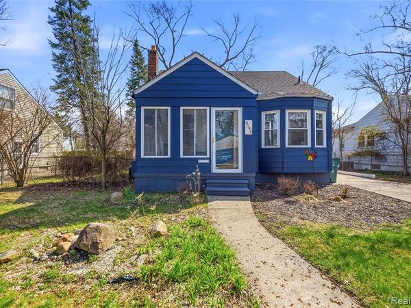 2193 Cambridge Road , Berkley, MI 48072