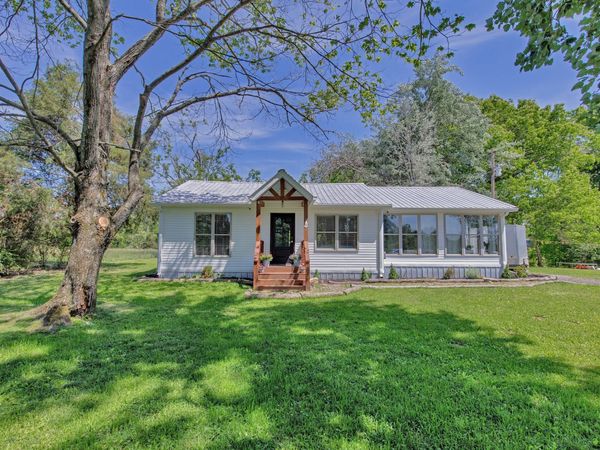 2976 Shrum Cemetery Rd, Westmoreland, TN 37186