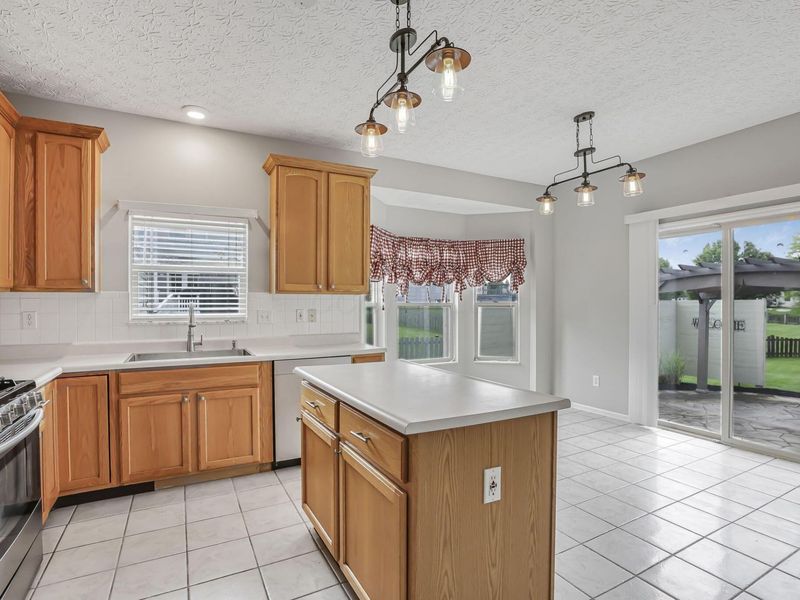 676 Theron Court , Pickerington, OH 43147 Photo 16