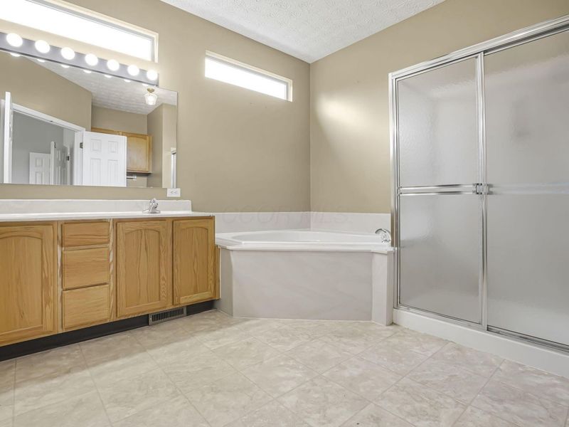 676 Theron Court , Pickerington, OH 43147 Photo 38