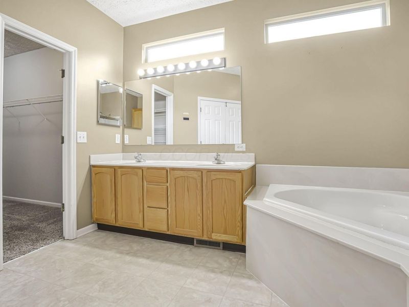 676 Theron Court , Pickerington, OH 43147 Photo 40