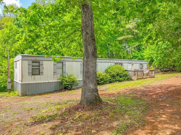 183 Pernello RD , Ferrum, VA 24088