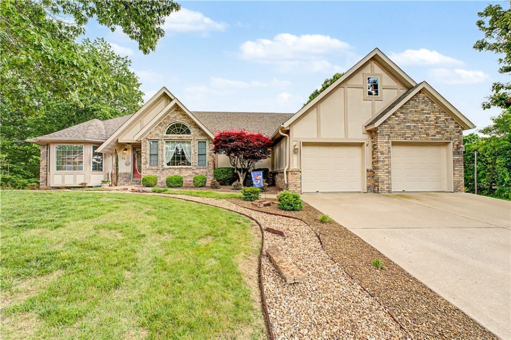 82 Cullen Hills Drive  Bella Vista, AR 72715