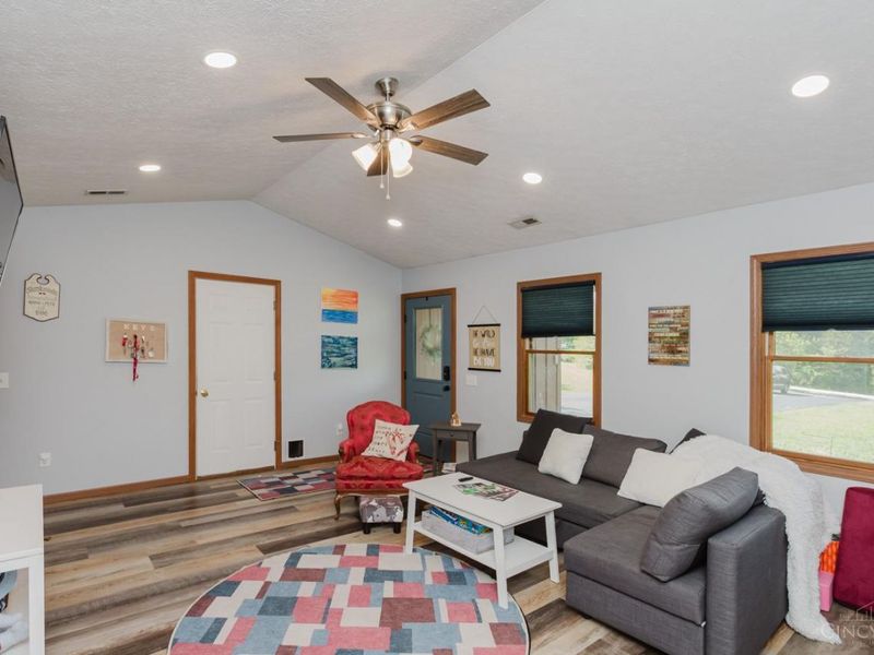 815 St Olaf Drive, Eaton, OH 45320 Photo 7