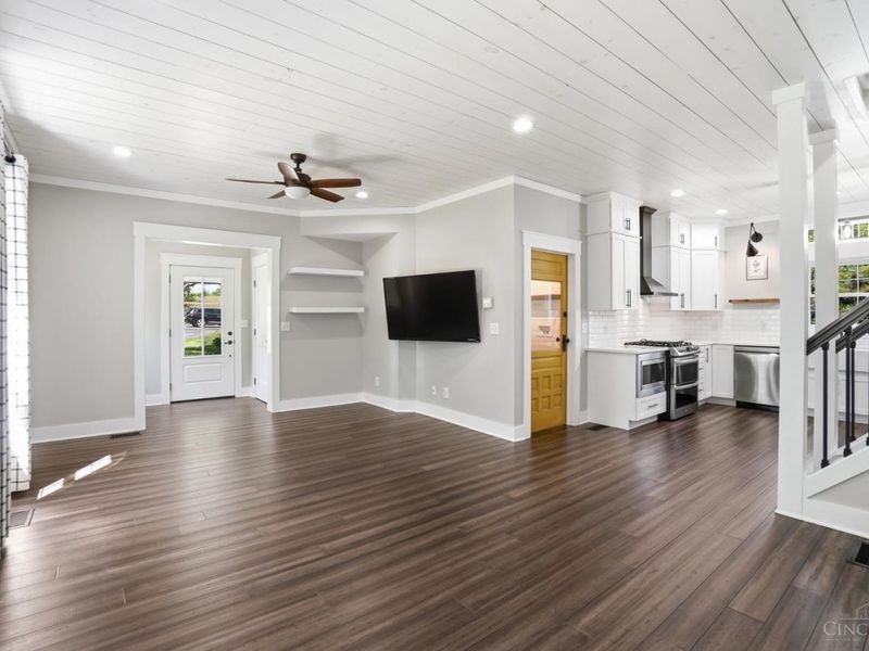 6275 Roundhead, New Vienna, OH 45159 Photo 9