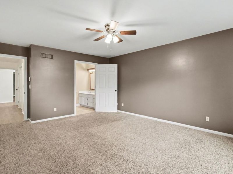 3080 Country Woods Lane, Green Township, OH 45248 Photo 18