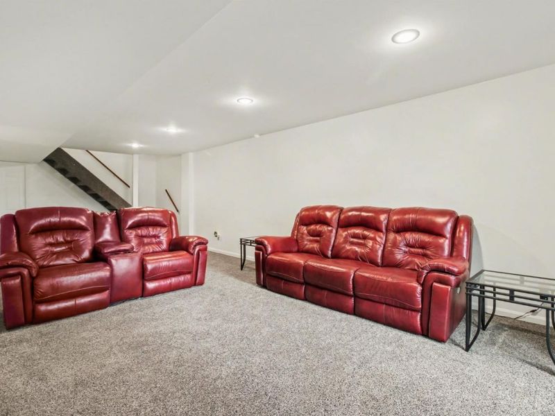 3080 Country Woods Lane, Green Township, OH 45248 Photo 7