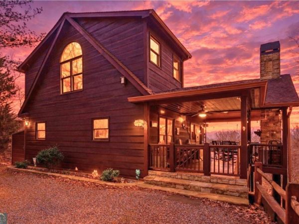 97 Fox Mountain Crossing Road, Blue Ridge, GA 30513