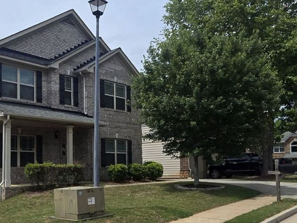 14 Madrid # Avenue, Newnan, GA 30263