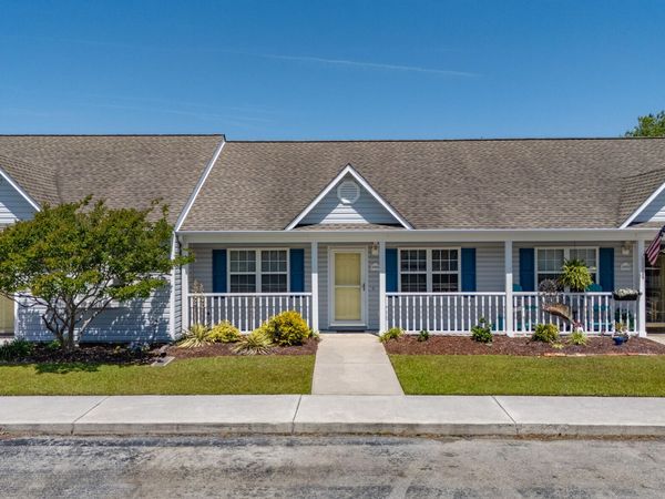 1603 Courtyard East, Beaufort, NC 28516