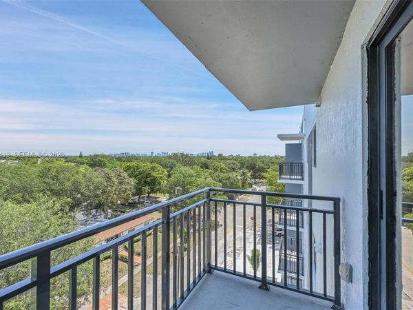 840 NE 130th Street , Unit 601, North Miami, FL 33161