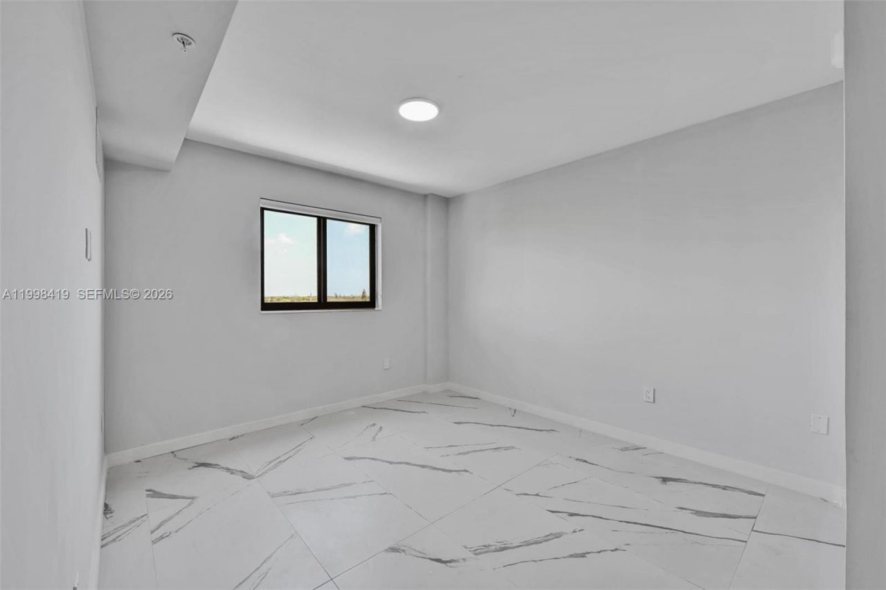 840 NE 130th Street , Unit 601, North Miami, FL 33161 Photo