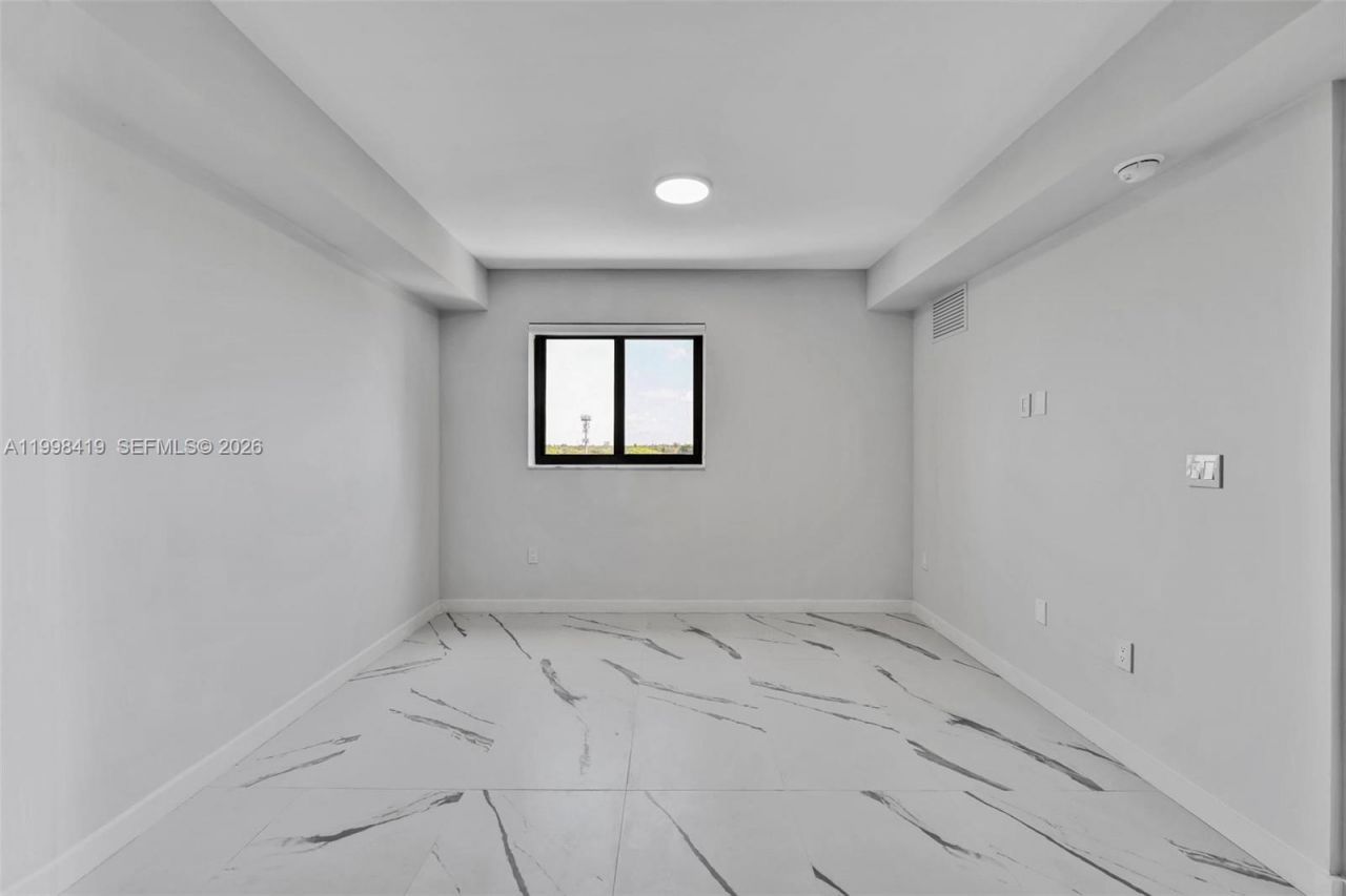 840 NE 130th Street , Unit 601, North Miami, FL 33161 Photo
