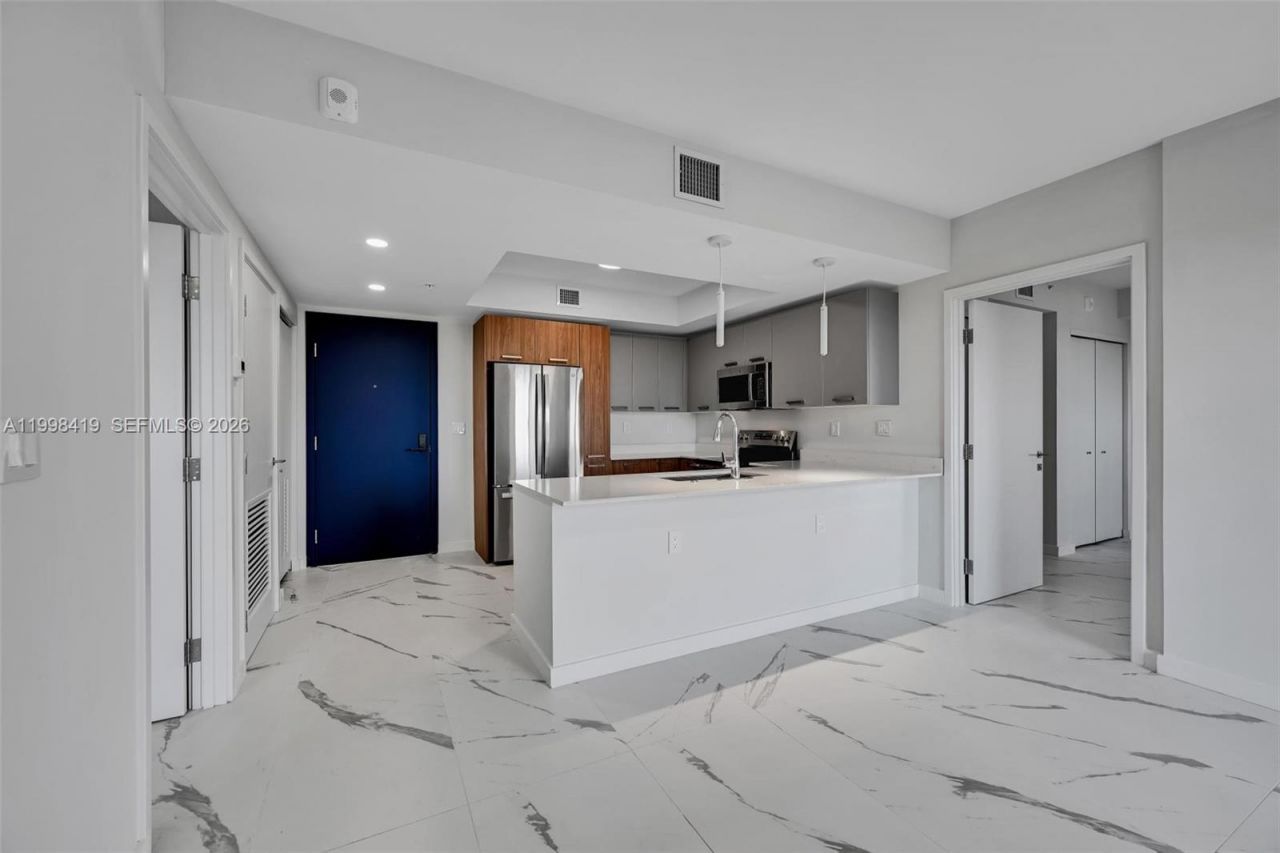 840 NE 130th Street , Unit 601, North Miami, FL 33161 Photo
