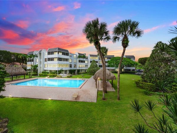 10852 N Kendall Dr, Unit 312, Miami, FL 33176