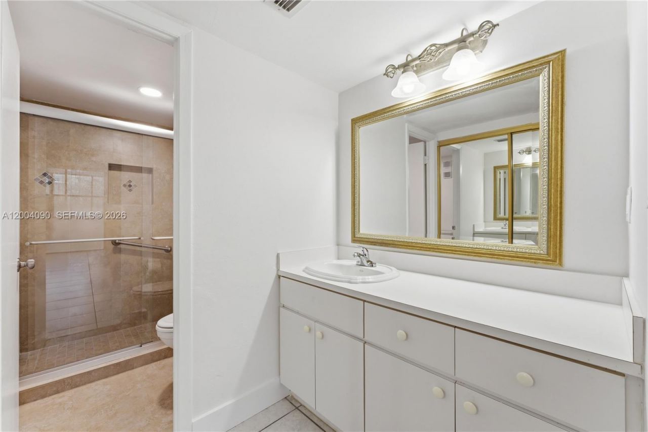 10852 N Kendall Dr , Unit 312, Miami, FL 33176 Photo