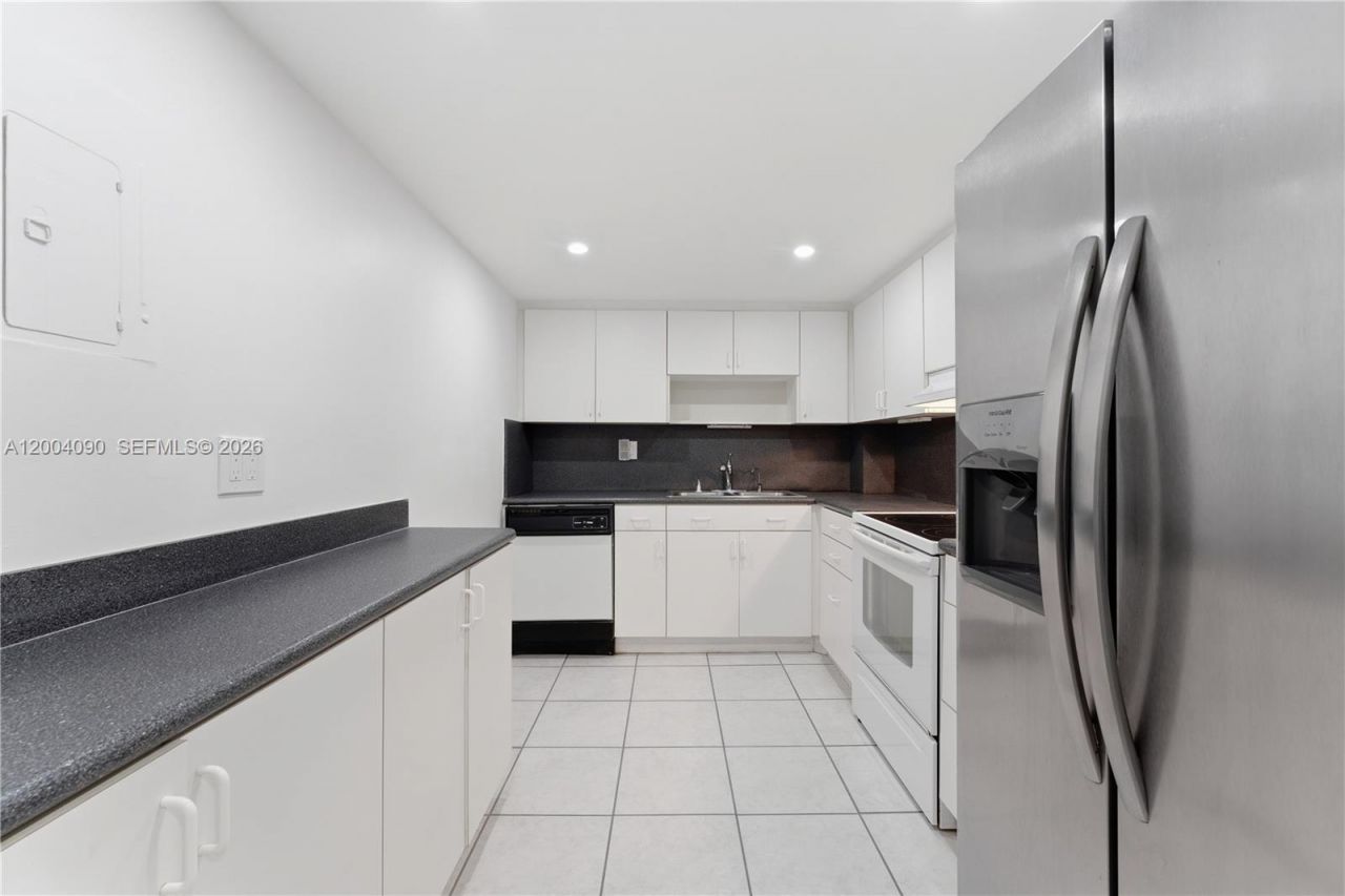 10852 N Kendall Dr , Unit 312, Miami, FL 33176 Photo