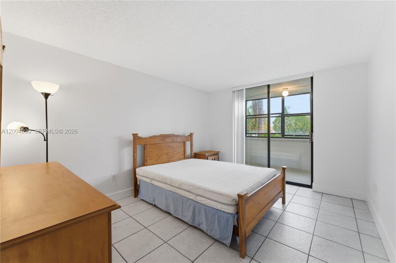 10852 N Kendall Dr , Unit 312, Miami, FL 33176 Photo