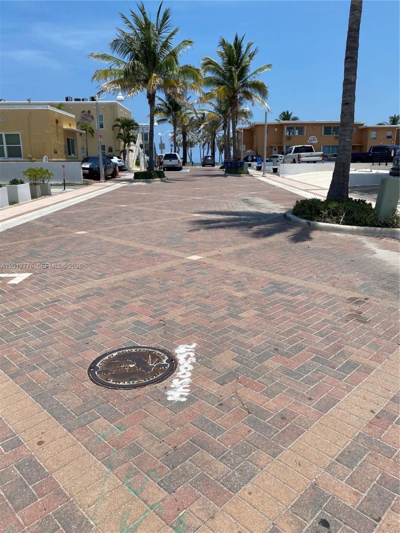 326 Roosevelt St 1-5 , Unit 1, Hollywood, FL 33019 Photo