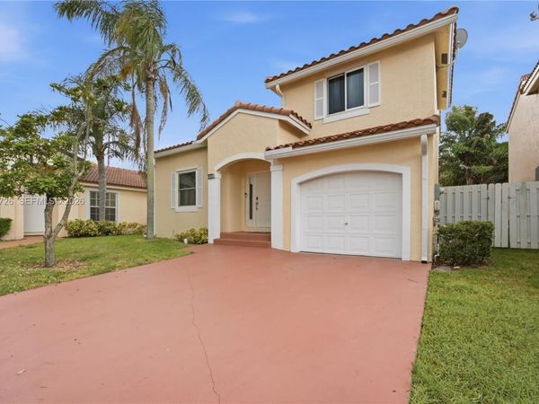 6001 NW 43rd Ter, Coconut Creek, FL 33073