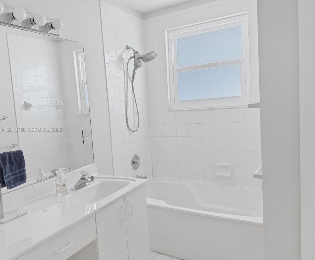 6001 NW 43rd Ter, Coconut Creek, FL 33073 Photo