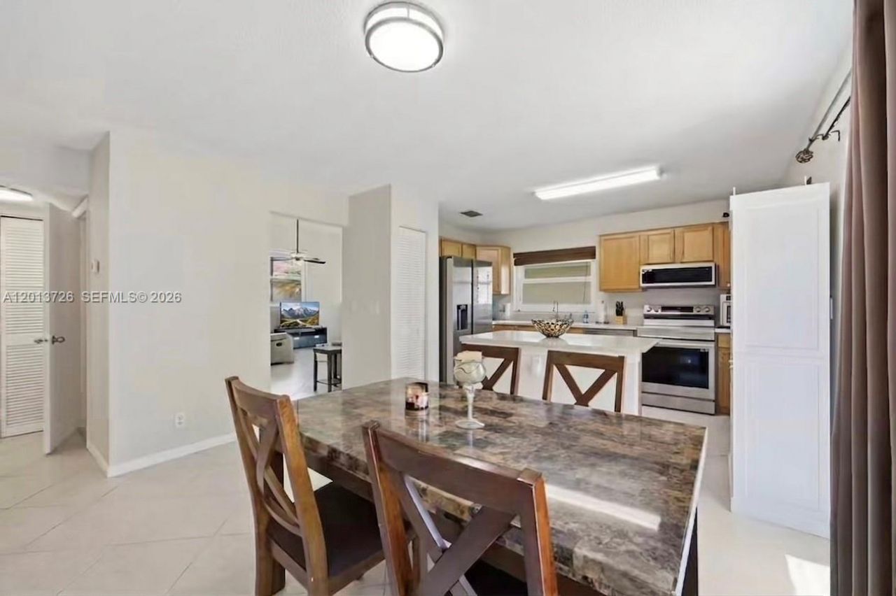 6001 NW 43rd Ter, Coconut Creek, FL 33073 Photo