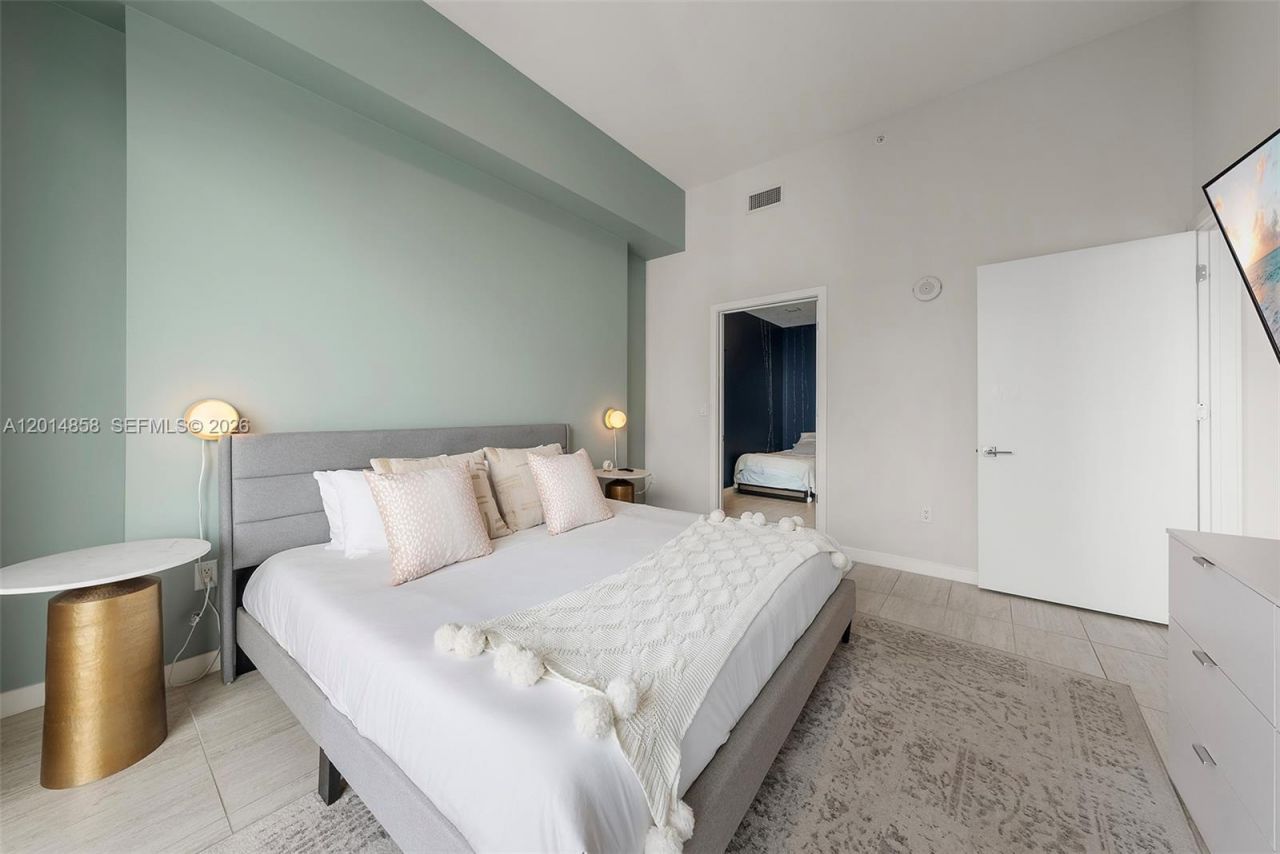 3900 Biscayne Blvd, Unit PH1220, Miami, FL 33137 Photo