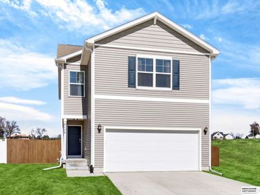 9438 Reynolds Street, Omaha, NE 68122