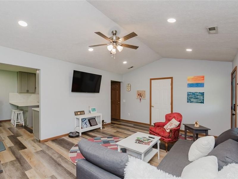 815 St. Olaf Drive, Eaton, OH 45320 Photo 8