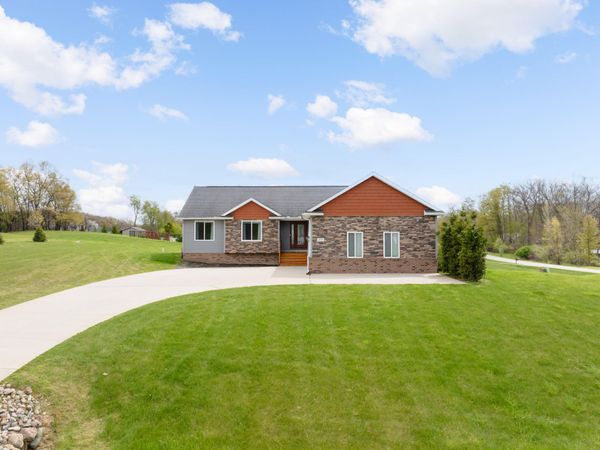 679 Pheasant Ridge Drive, Ortonville, MI 48462