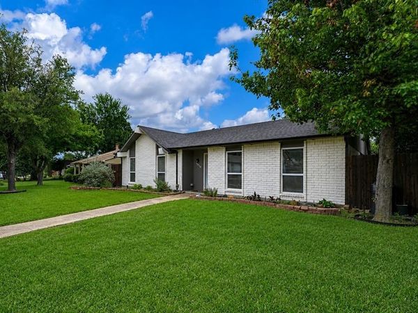 7318 Emory Oak Lane, Dallas, TX 75249
