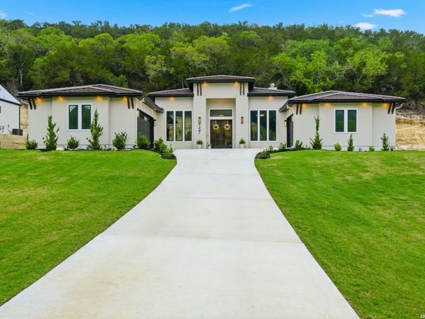 157 HEARTLAND LN, Boerne, TX 78006