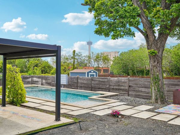 624 Dawson, San Antonio, TX 78202