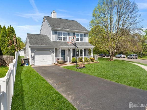 48 Stanford Drive, Kendall Park, NJ 08824