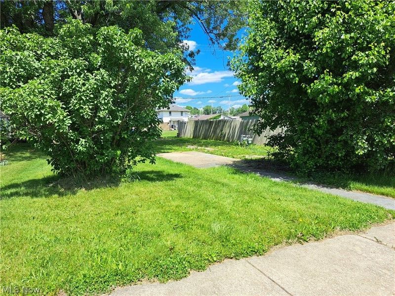 1413 Beckett Avenue, Cambridge, OH 43725 Photo 1