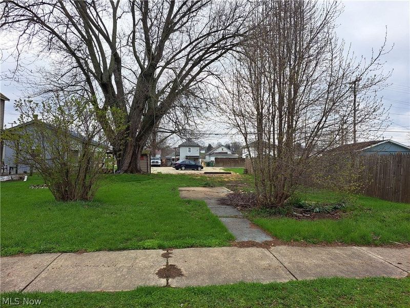 1413 Beckett Avenue, Cambridge, OH 43725 Photo 2