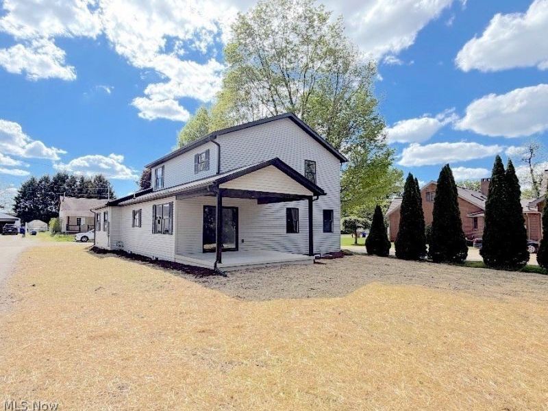 315 N Plum Street, Gnadenhutten, OH 44629 Photo 2