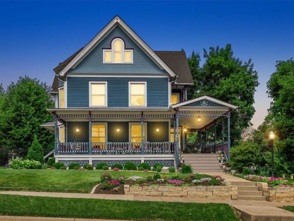 205 2nd Ave NW, Mt Vernon, IA 52314