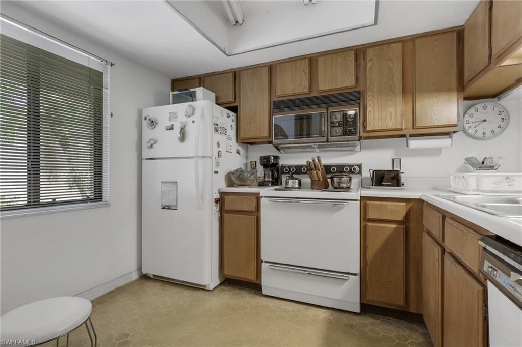 5809 Rattlesnake Hammock Rd, Unit 104, Naples, FL 34108 Photo